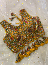 Vibrant Floral Print Blouse with Ruffled Sleeves - IMG_8121